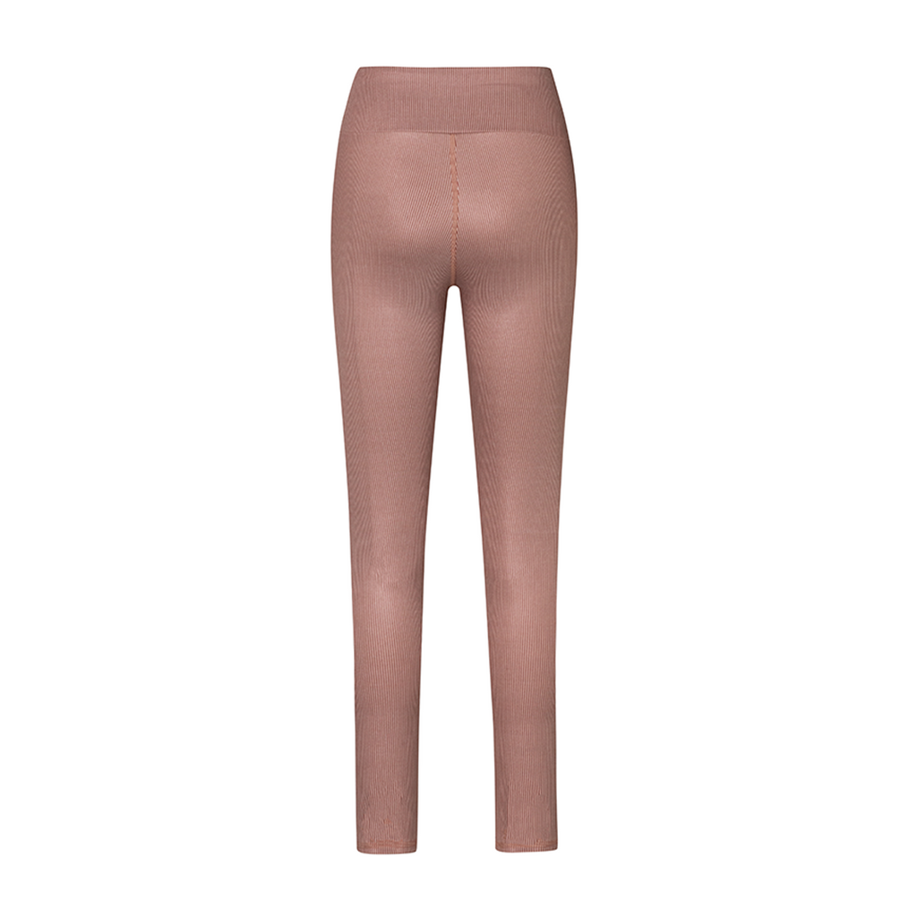 Legging tiro alto con control de abdomen tipo faja en tejido rib color moca palo rosa  que estilizan la figura